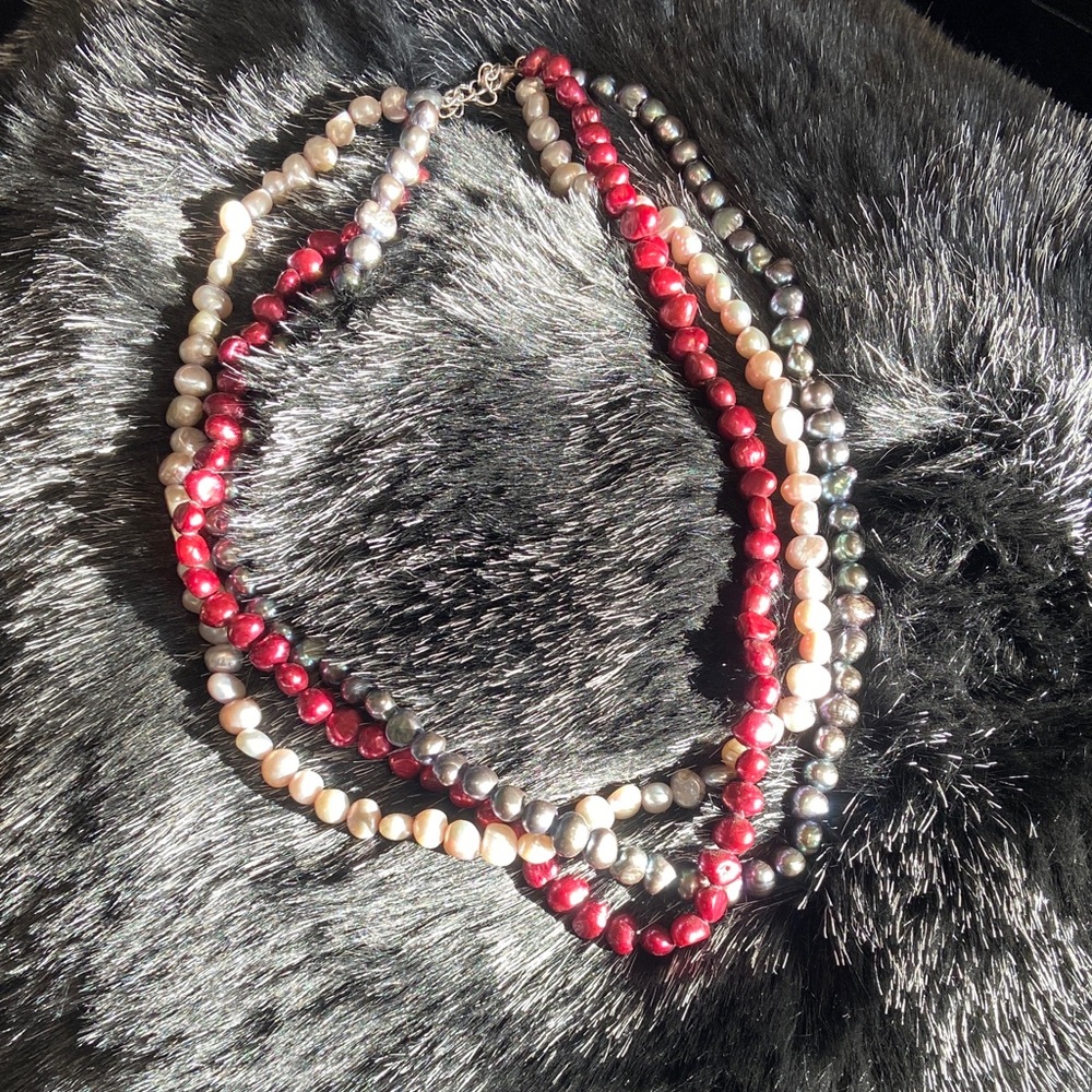 Elegant Multi-Strand Pearl Necklace